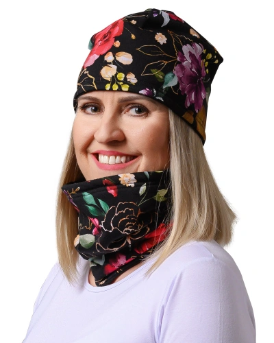 Nákrčník s fleesem 0743, úplet, zlaté květy černé Nákrčník s fleesem 0743, úplet, zlaté květy černé